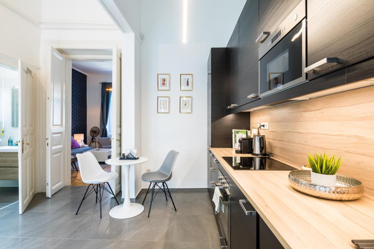 Double Blue Apartment In Budapest Downtown Buitenkant foto