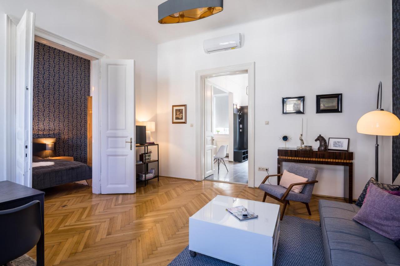 Double Blue Apartment In Budapest Downtown Buitenkant foto
