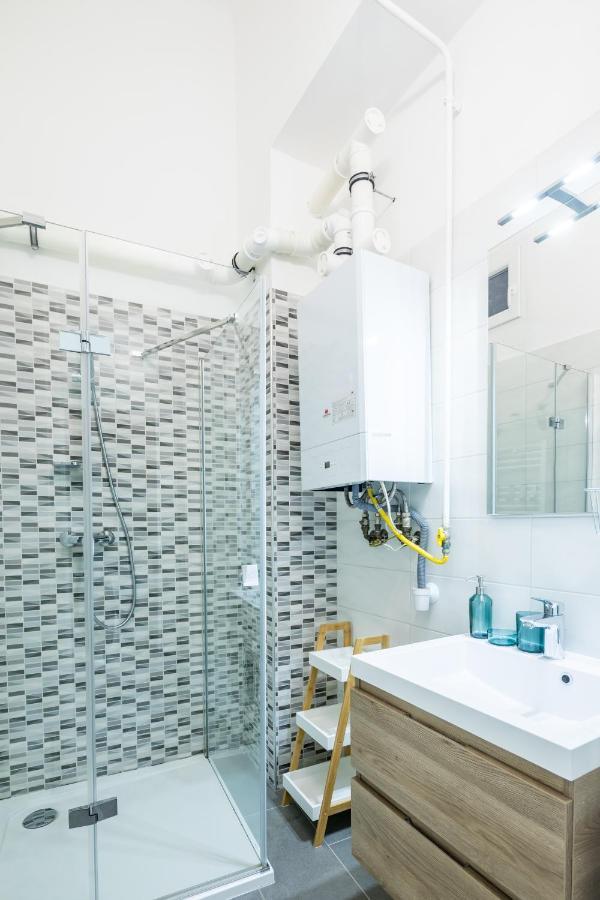 Double Blue Apartment In Budapest Downtown Buitenkant foto